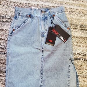 Levi's skirt